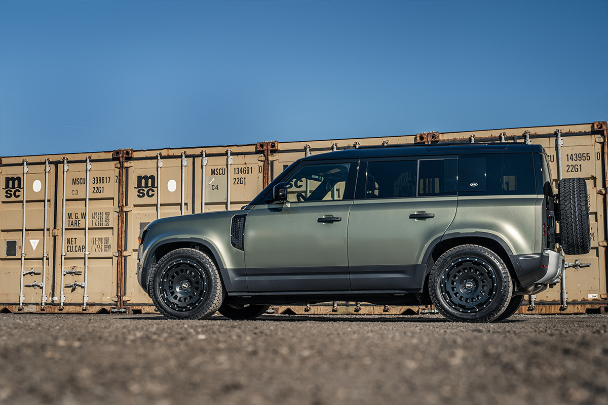 Defender LE