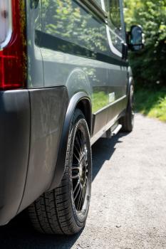 für Peugeot Boxer Y 250 Hinterachse Borbet Radlaufverbreiterung Kotflügelverbreiterung AVO-RL-FD-250HA