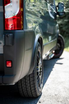 für Peugeot Boxer Y 250 Hinterachse Borbet Radlaufverbreiterung Kotflügelverbreiterung AVO-RL-FD-250HA