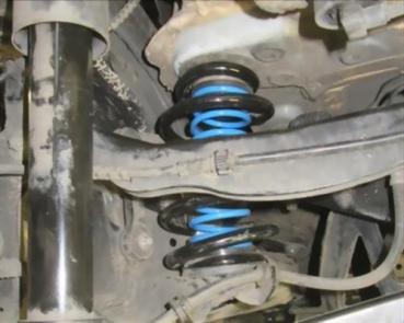 für BMW 2er Grand Tourer F46 MAD Zusatzfedern Verstärkungsfedern HV-023065 2 er