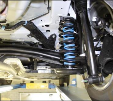 für Kuga III DFK Starrachse MAD Zusatzfedern Höherlegung HA Verstärkung der Serienfeder HV-063955