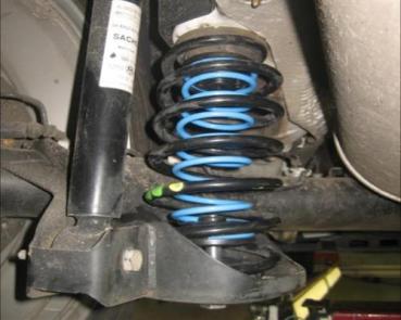 für Seat Ibiza IV 6J 6P MAD Zusatzfedern Höherlegungsfedern Verstärkung der Serienfedern HA HV-191015