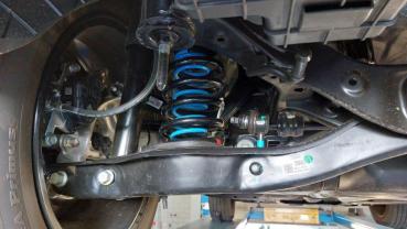 für Kona II SX2 Hybrid Elektro MAD Zusatzfedern Höherlegungsfedern 15mm HA HV-491115