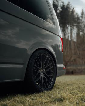 Twin Monotube Felge 20.2 deep concave seidenmatt schwarz 9x20 ET39 für VW T5 T6 T6.1