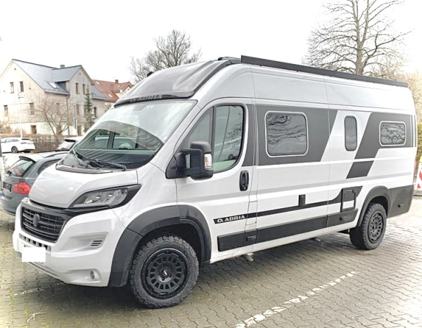Twin Monotube AT1 Felge für Capron C 8,5x18 18 Zoll 5x130 mit Anfahrschutzring