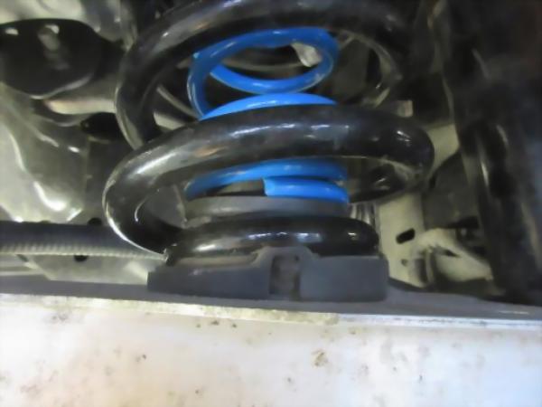MAD Zusatzfedern für Ford Kuga III DFK HA Verstärkung der Serienfeder HV-063945