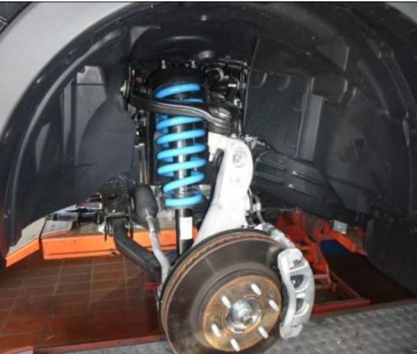 für Amarok 1T MAD verstärkte Höherlegungsfedern ca. 20-25mm Höherlegung Vorderachse