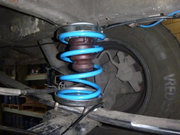 für Movano C 250 290 MAD Medium Duty Höherlegungsfedern Zusatzfedern Höherlegung ca. 35/30mm VA HA