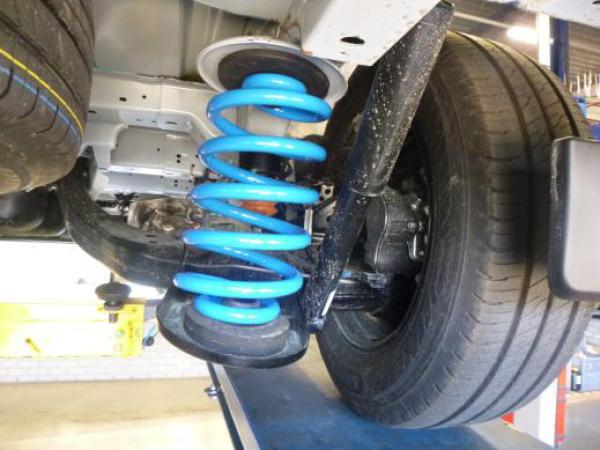 MAD verstärkte Federn Medium Duty Höherlegungsfedern HA für T7 Transporter Caravelle
