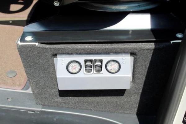 für Sprinter 907 Allrad 4x4 Bedienteil am Sitz MAD Zusatzluftfeder NR-197564-CS1